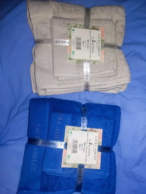 καινούργιες σετ πετσέτες Laura Ashley