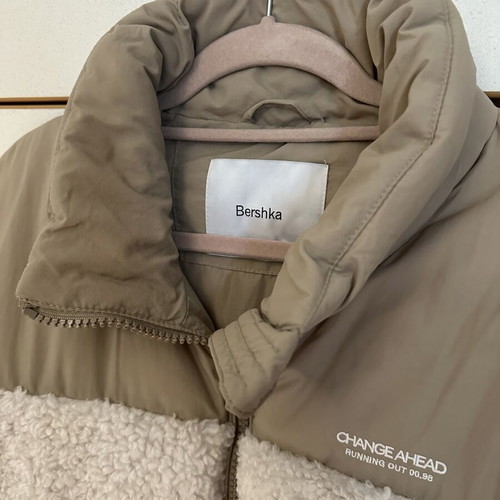 Bershka jacket like new, size M, white and beige