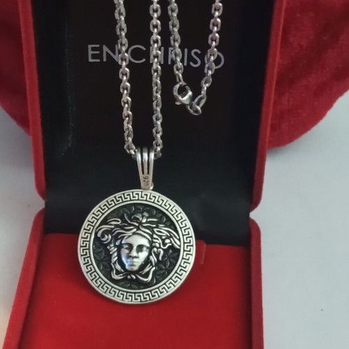 Silver 925 Medusa Necklace like new