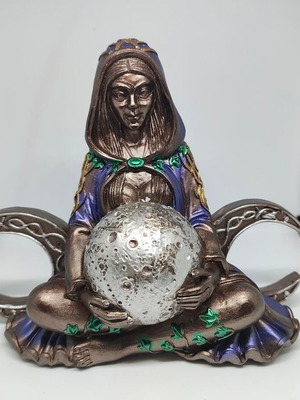 Triple Goddess Statue with Moon Resin 17cm like new