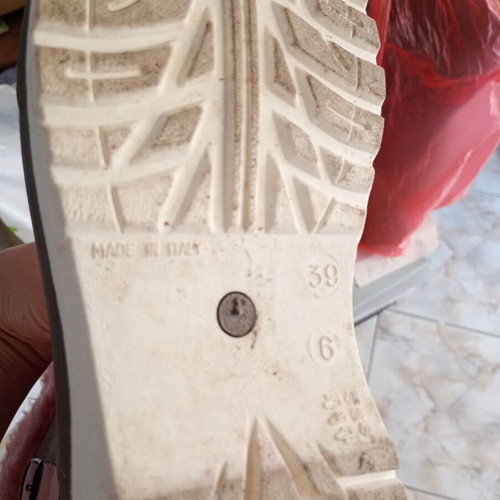 Boots made in Italy, like new, size 39, warm, brown and pink