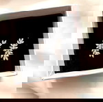 Σκουλαρίκια σε σχέδιο φύλλο σε ασημένια απόχρωση