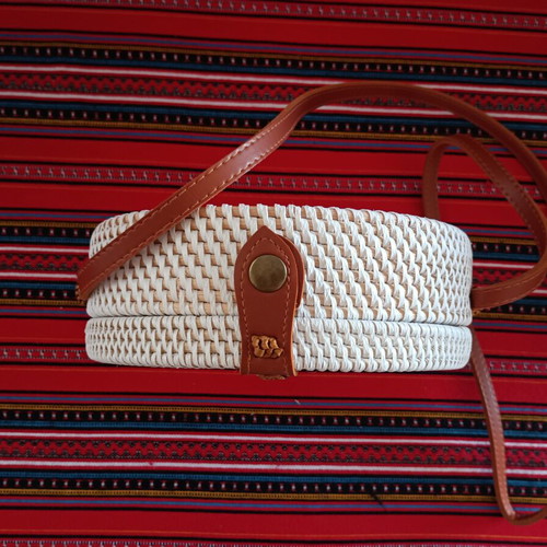 White Straw Shoulder Bag with Leather Strap and Closure, New