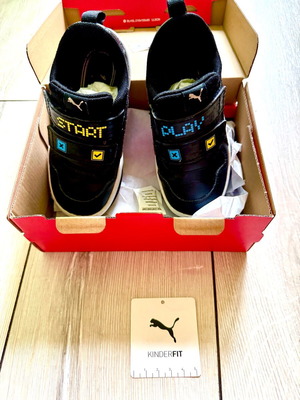 Puma kids sneakers like new, size 26, black