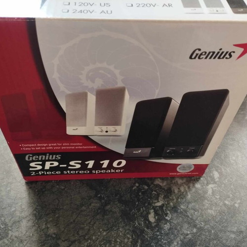 Genius SP-S110 2-piece stereo speakers like new