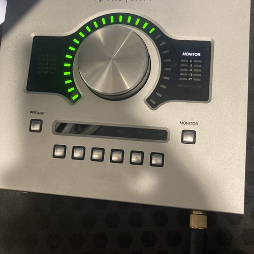 Apollo Twin USB audio interface