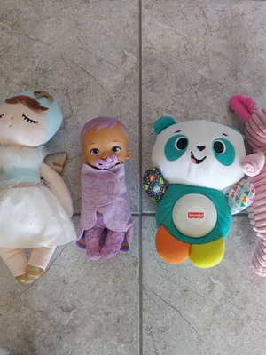 Stuffed dolls like new