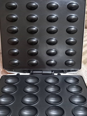 Nut maker like new