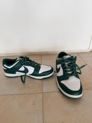 Nike Dunk зелени маратонки като нови