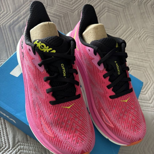 HOKA Clifton 9 women's running shoes, pink, size 38