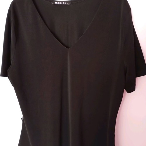 Black elastic blouse like new, sizes L and XL
