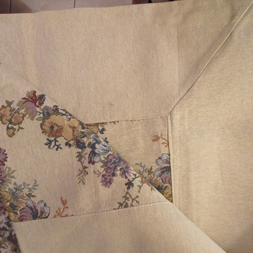 Linens throw set of 4 pieces new