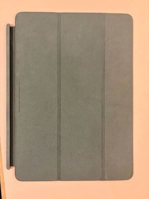 Apple Smart Folio 11-inch magnetic case like new