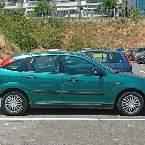 Ford Focus 1999 1600cc used, manual, 100 hp, Alpine radio-cd