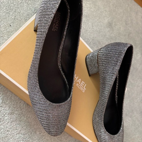 Michael Kors pumps silver like new, size 36.5