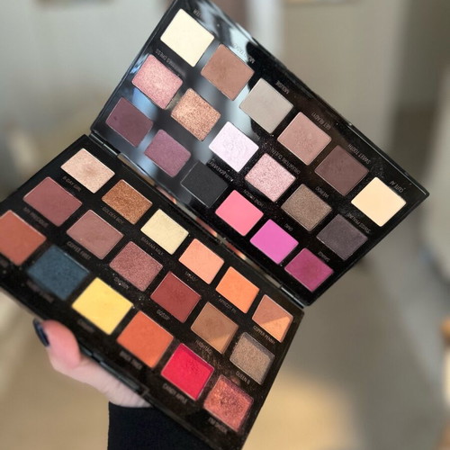 Revolution palette by Petra like new