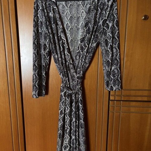 Long tied dress