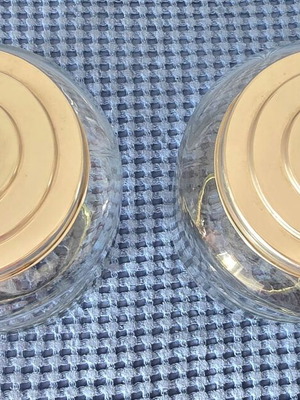 Set of 2 large glass cookie jars with aluminum lids
