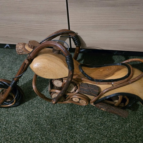 Wooden handmade motorcycle like new, 46 centimeters