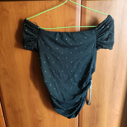 Top with rhinestones Zara black like new size M
