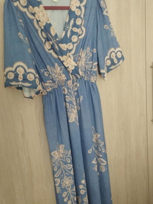 Maxi dress made in Italy one size like new, beige and blue