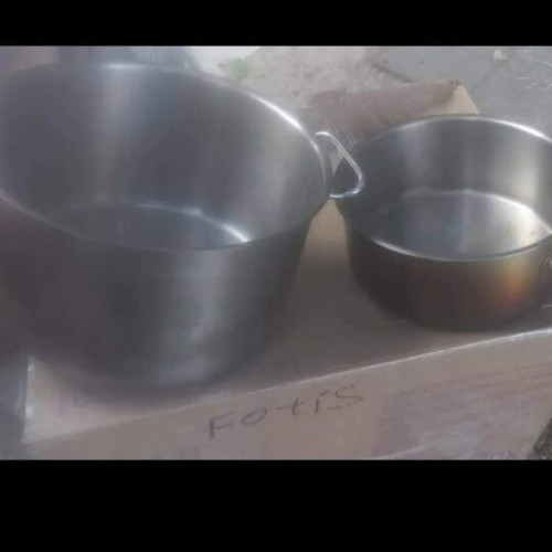 Pastry equipment like new, various baking utensils