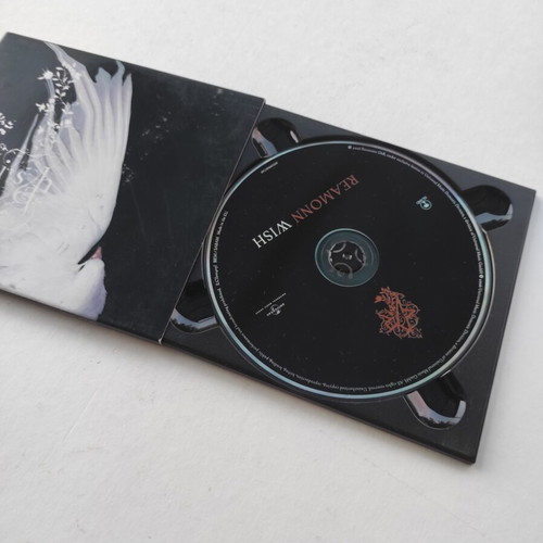 Wish CD like new, 13 tracks, pop