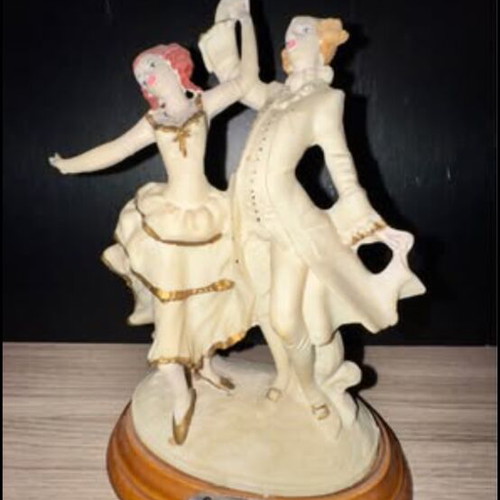 Decorative figurine couple dancers like new
