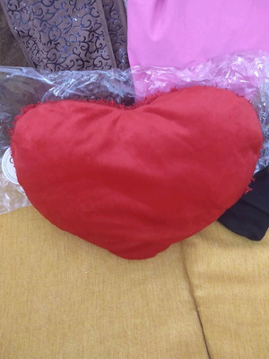 Μαξιλαράκι καρδιά καινούργιο, μαλακό και απαλό 38x25 εκ.