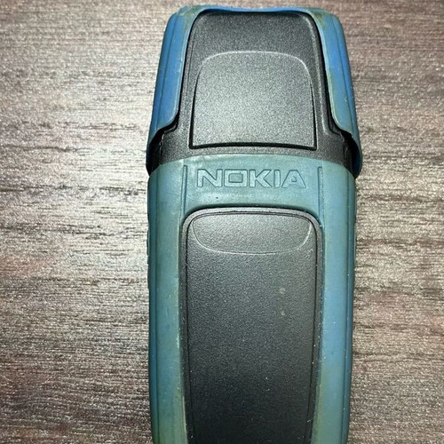 Nokia 5210 used, blue, fully functional
