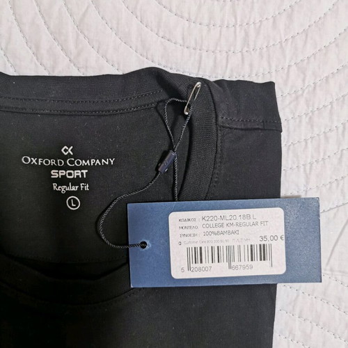 Oxford Company t-shirt new, black, size Large with defect
