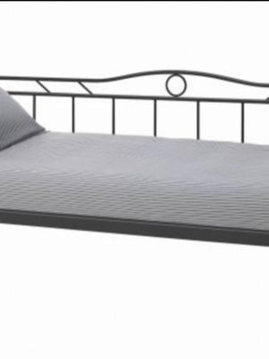 Bed unused