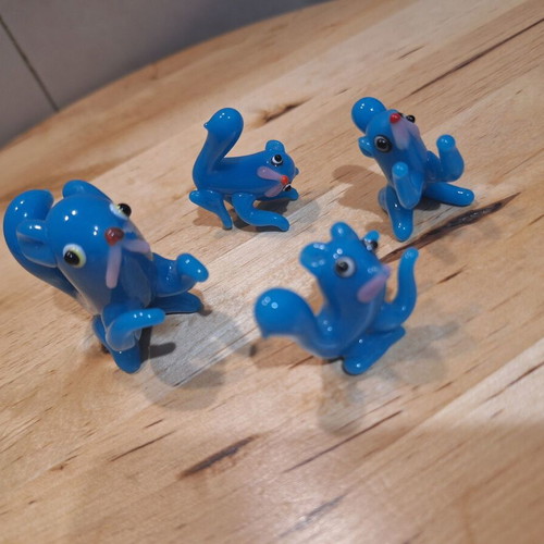 Glass squirrel miniatures like new, vintage 80s, pack of 4