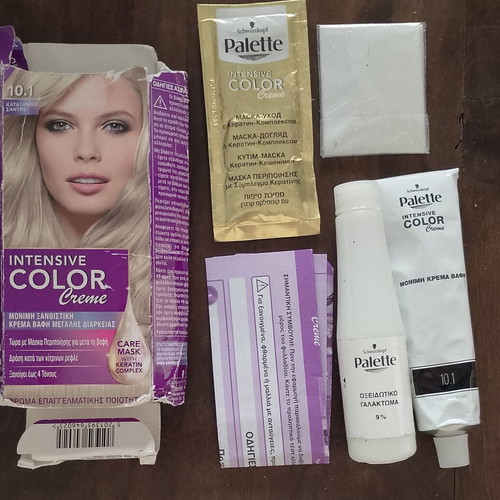 Palette Intensive Hair Color Creme 10.1 like new, complete set