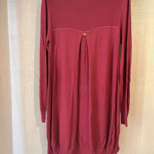 Finery fuchsia sweater dress size M/L like new, soft fabric