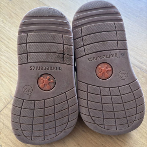 Biomecanics baby shoes size 22 like new