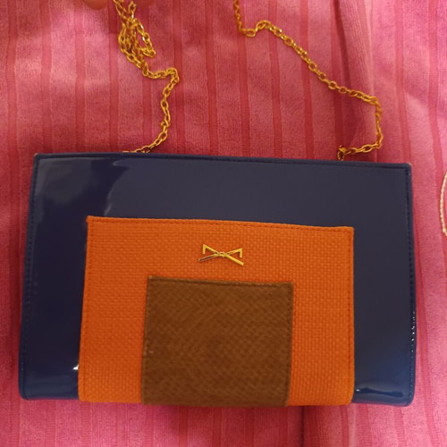 Axel multicolor handbag like new