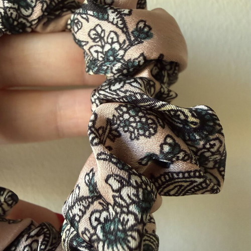 Handmade scrunchie hair tie with satin paisley ribbon new, pink multicolor