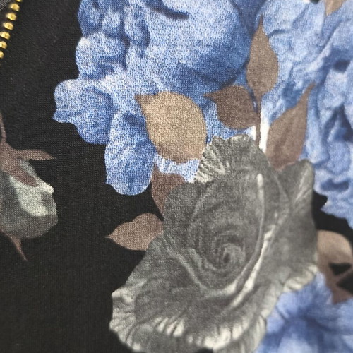 Viscose floral blouse like new with zipper, sizes M-XL