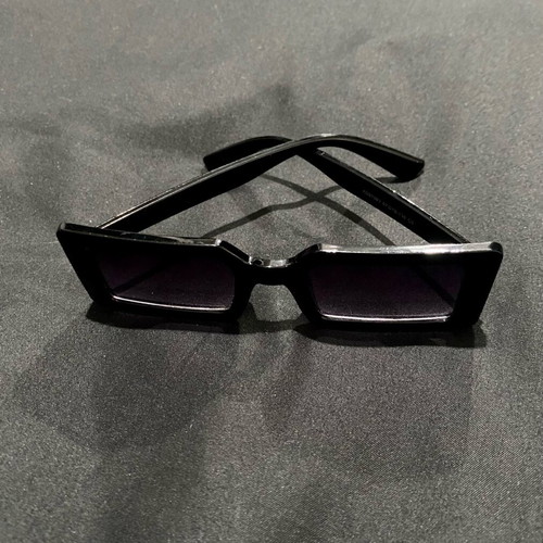 Black square sunglasses like new