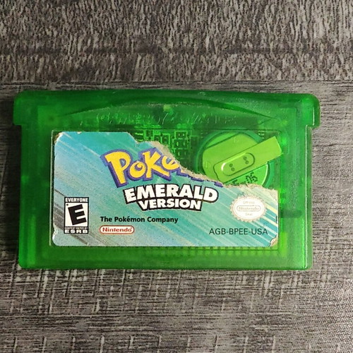 Pokémon Emerald Game Boy Advance original USA version