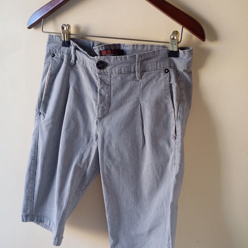 Abercrombie & Fitch men's bermuda shorts like new, gray and white stripes W30