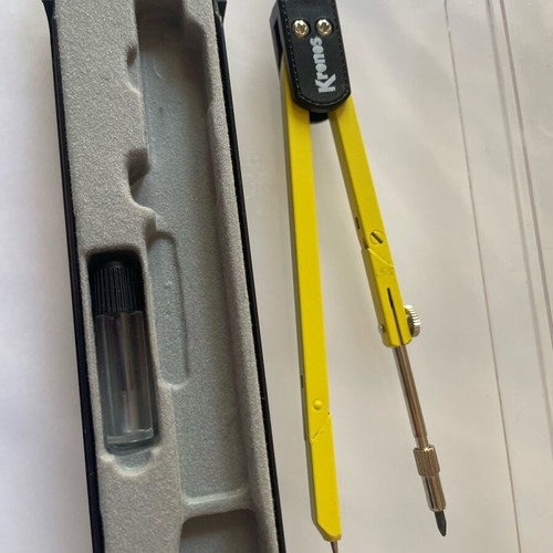 School compass new with replacement lead tip