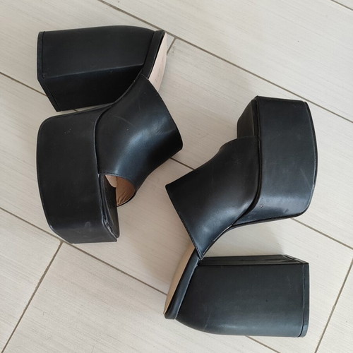 Mules L.Day size 38 like new, black and beige