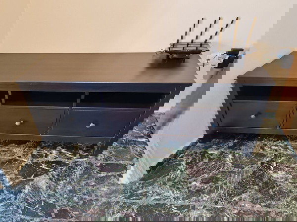 Έπιπλο χωλ μπουφές