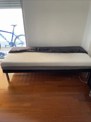 Memory foam mattress with 10-year warranty, 80x2m bed frame with chrome legs