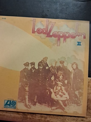 Led Zeppelin II vinyl record