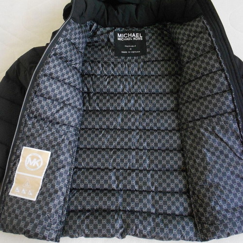 Michael Kors women's winter puffer jacket medium black like new with hood and pouch