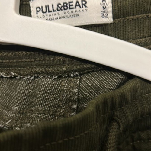 Men's khaki olive pants medium Pull & Bear like new