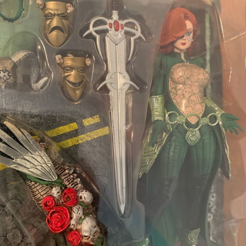 Dawn figure new by J.M.Linsner & McFarlane Toys Spawn 1999